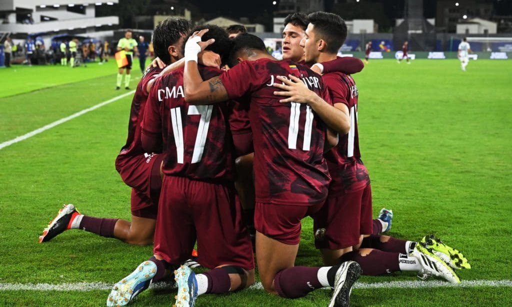 Venezuela igualó 2-2 con Argentina en el Preolímpico.