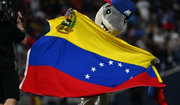 Serie del Caribe: Venezuela comienza con el pie derecho derrotando a República Dominicana