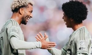 El festejo de David Martínez luego de su golazo. Foto: LAFC