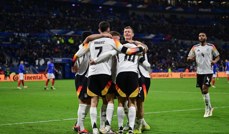 Alemania volvió al triunfo ante Francia en el regreso de Toni Kroos