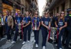 El FC Barcelona con el trofeo de Champions Femenina en Cataluña