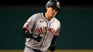 Wilmer Flores ayudó a los Gigantes