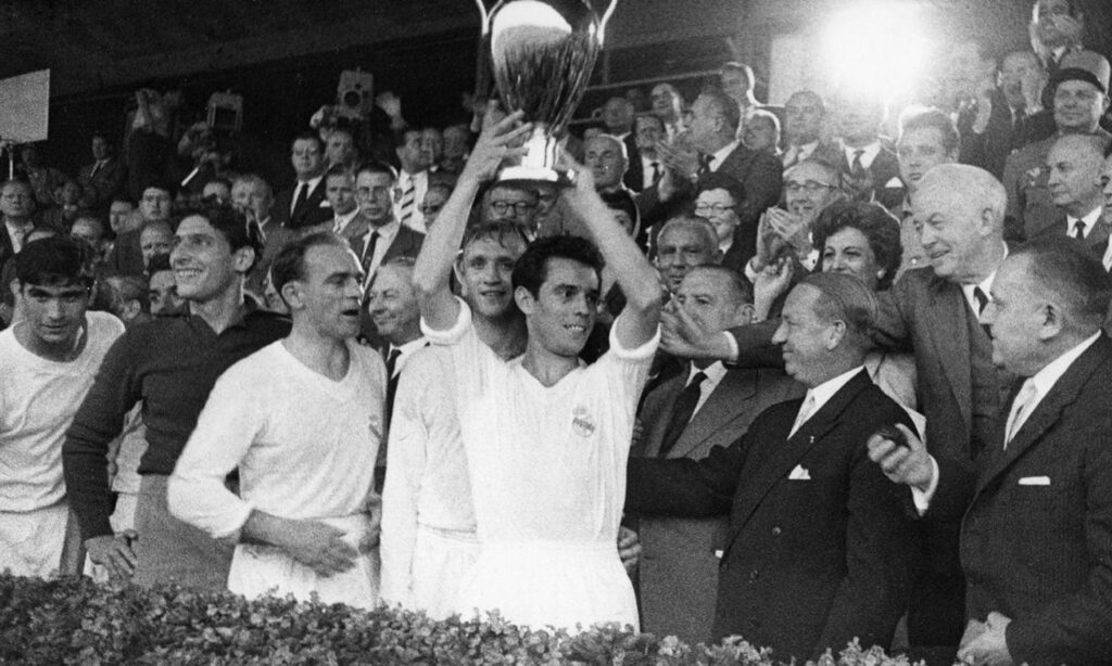 Real Madrid ganó las primeras cinco ediciones de la Copa de Europa, con Alfredo Di Stéfano como líder.