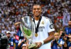 Kylian Mbappé logró su primer trofeo con Real Madrid: la Supercopa de Europa.