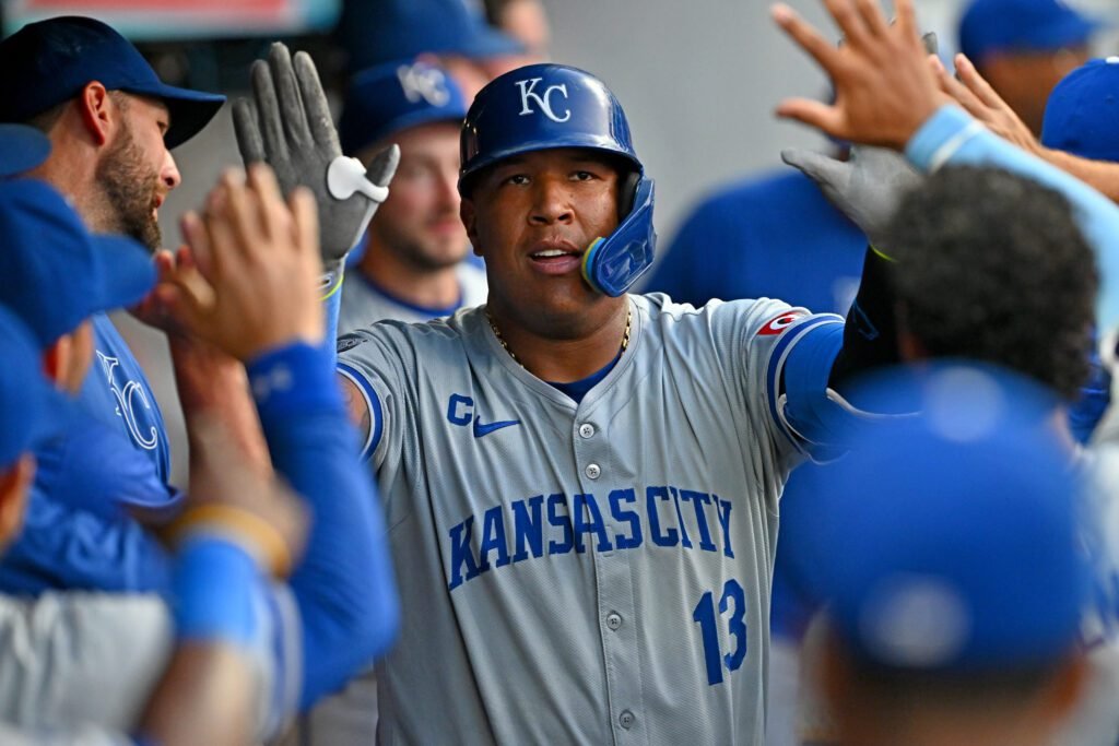 MLB: Salvador Pérez llega a 25 HR y hace historia con Kansas City 8 Salvador Pérez