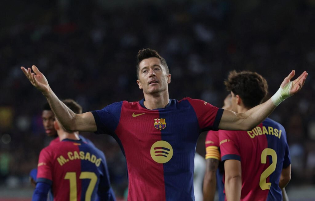 Robert Lewandowski llegó a 7 goles en La Liga 2024-25.