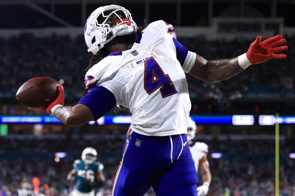 James Cook y los Bills aplastan a la defensiva de Dolphins 6 James Cook