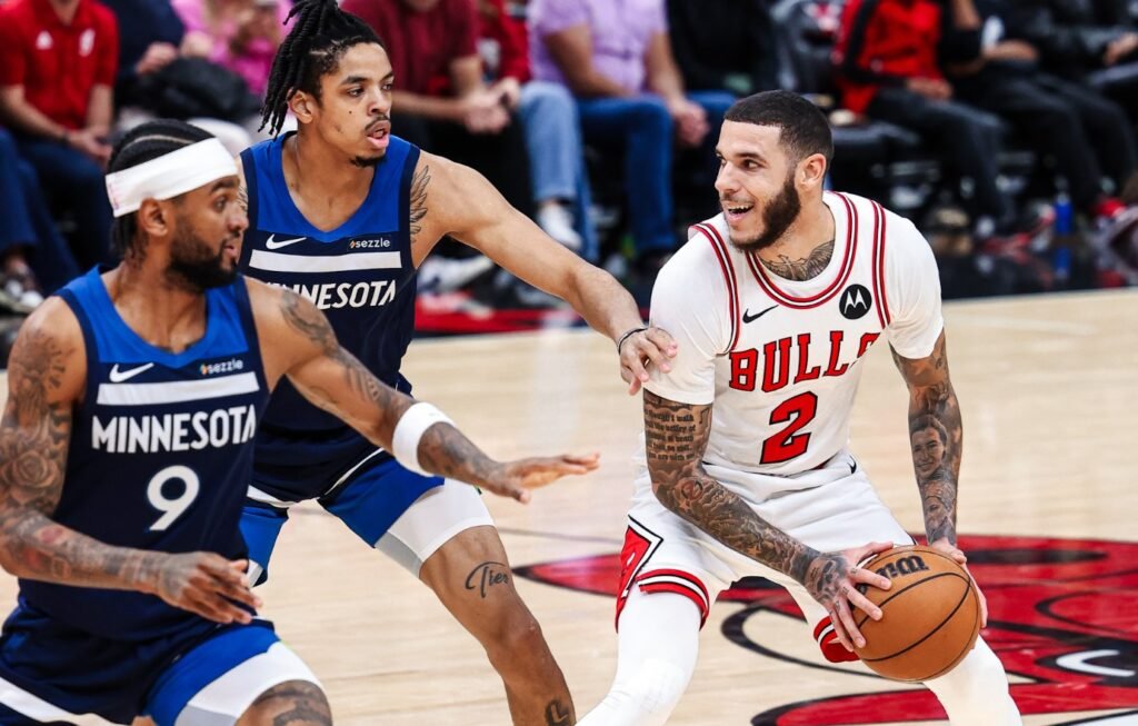 Lonzo Ball invoca al ave fénix: Regresó 1.006 días después 10 Lonzo Ball