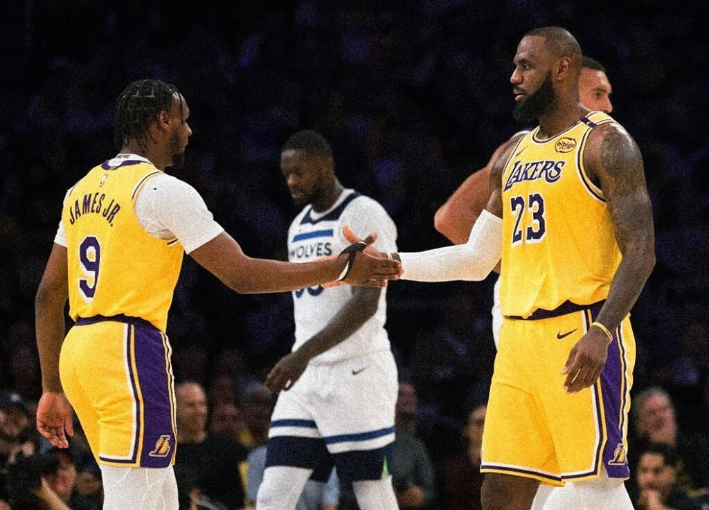 LeBron James y Bronny cumplen su sueño: primer dúo padre-hijo en la historia de la NBA 5 LeBron James