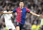 Robert Lewandowski anotó doblete en la victoria del Barcelona.