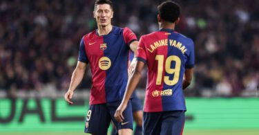 Robert Lewandowski llegó a 12 goles en la temporada de Liga con Barcelona.