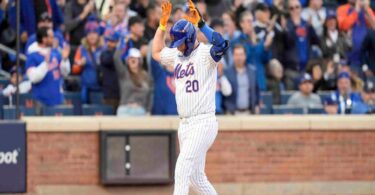 A fuerza de batazos, Mets regresan la NLCS a Los Ángeles