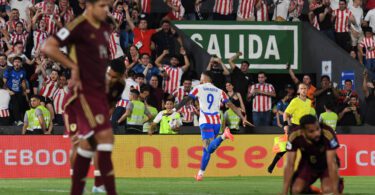 Venezuela cayó 2-1 con Paraguay.