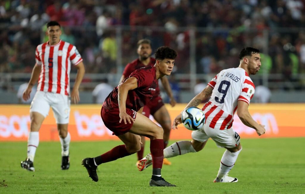Paraguay vs Venezuela: Alineaciones y dónde ver por TV el duelo de Eliminatorias 1 Yordan Osorio, decisivo en la defensa central de Venezuela.
