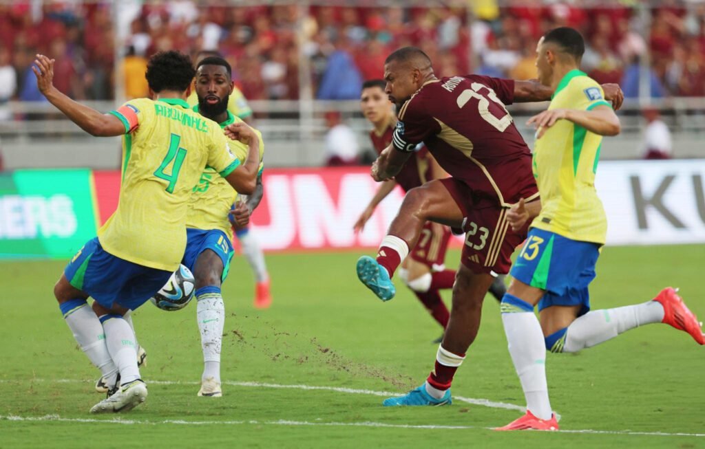 Salomón Rondón en el Venezuela 1-1 Brasil.