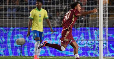 Telasco Segovia anotó el golazo de Venezuela.