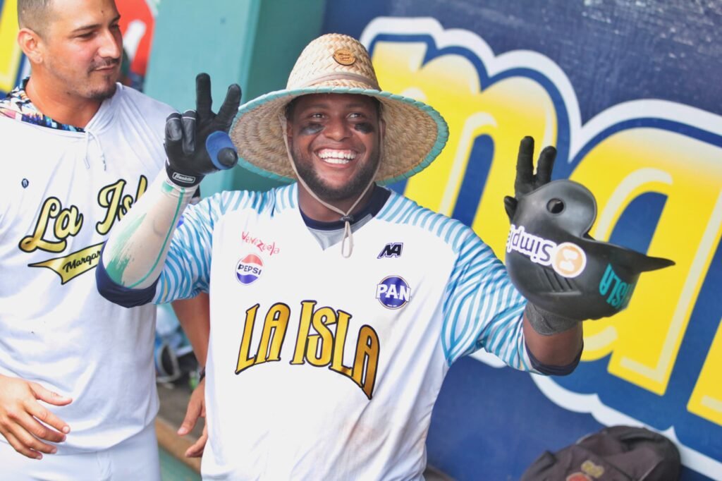 LVBP: Bravos de Margarita tiene fecha comenzar a jugar de noche en la isla 4 Juan Santana - Bravos de Margarita