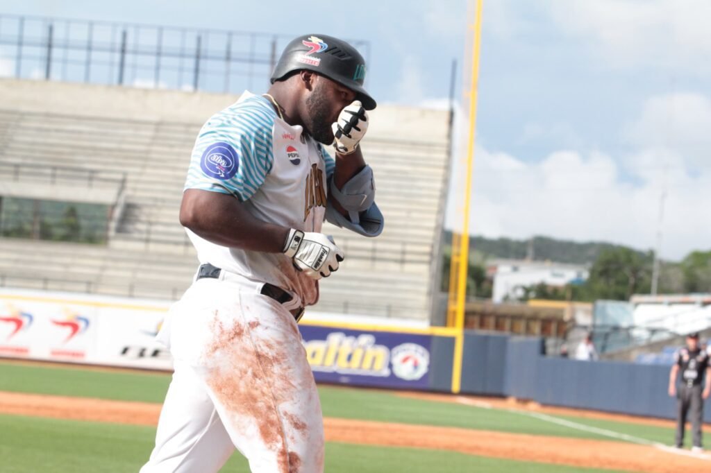 Moisés Gómez entra a los libros de historia de Bravos de Margarita 7 Moisés Gómez Bravos de Margarita