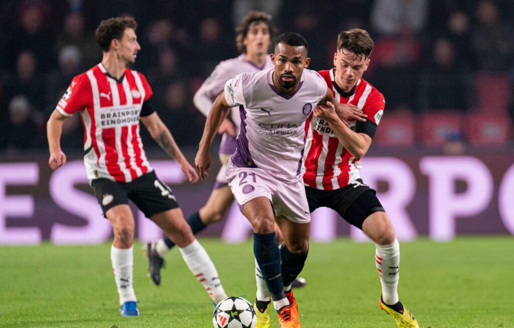 Yangel Herrera vs PSV en Champions League.