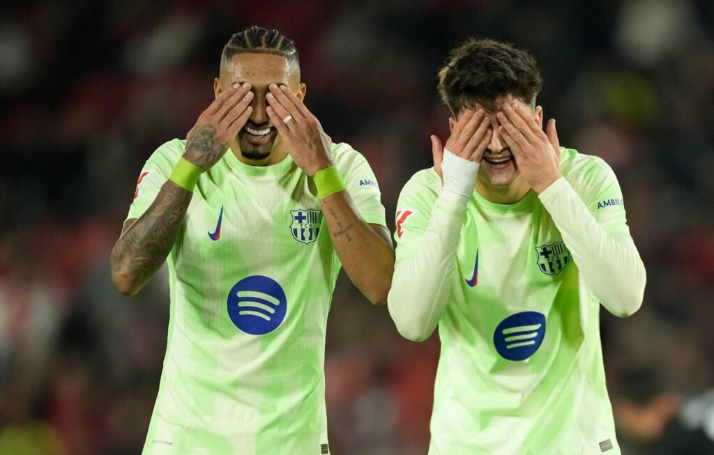 Barcelona termina su sequía y golea 5-1 al Mallorca 7 Raphinha y Pau Victor en la goleada de Barcelona ante Mallorca.