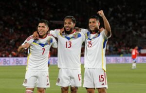 Jefferson Savarino, "Brujo" Martínez y Miguel Navarro, entre los mejores venezolanos en el exterior de 2024.