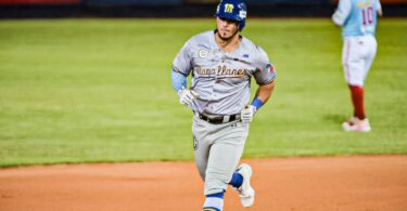 Alberth Martínez Navegantes del Magallanes