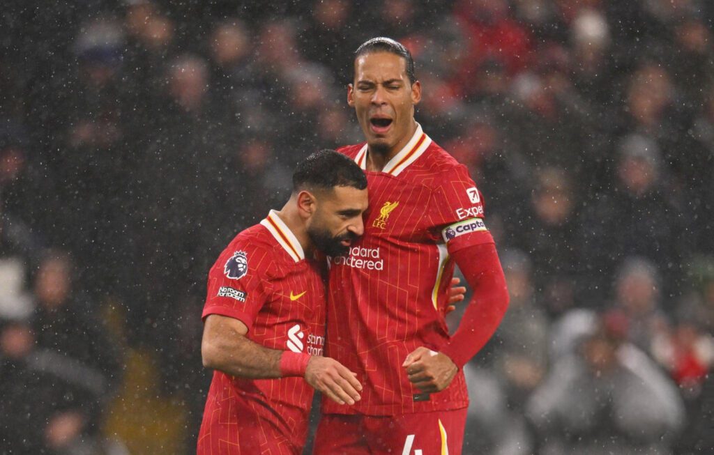 Salah y Van Dijk en el 2-2 entre Liverpool y Manchester United.