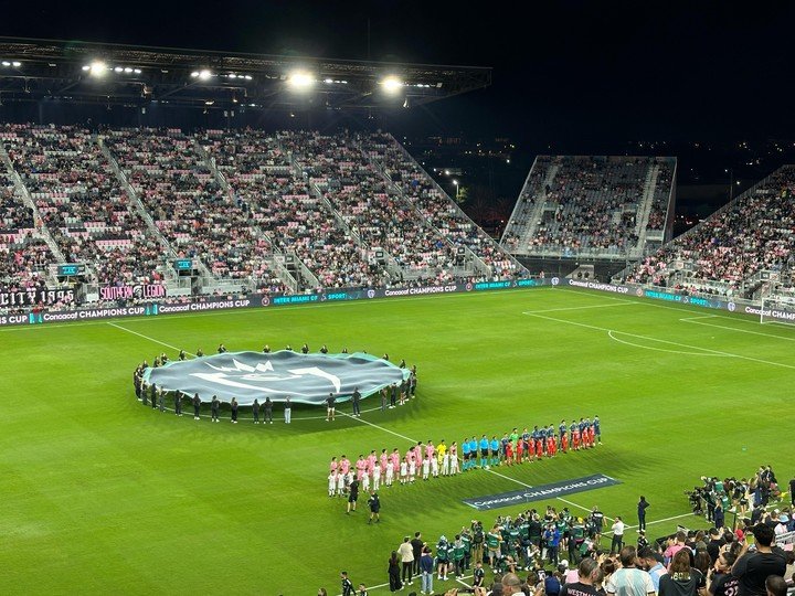 El Inter Miami se enfrenta al Sporting Kansas City en el Chase Stadium.