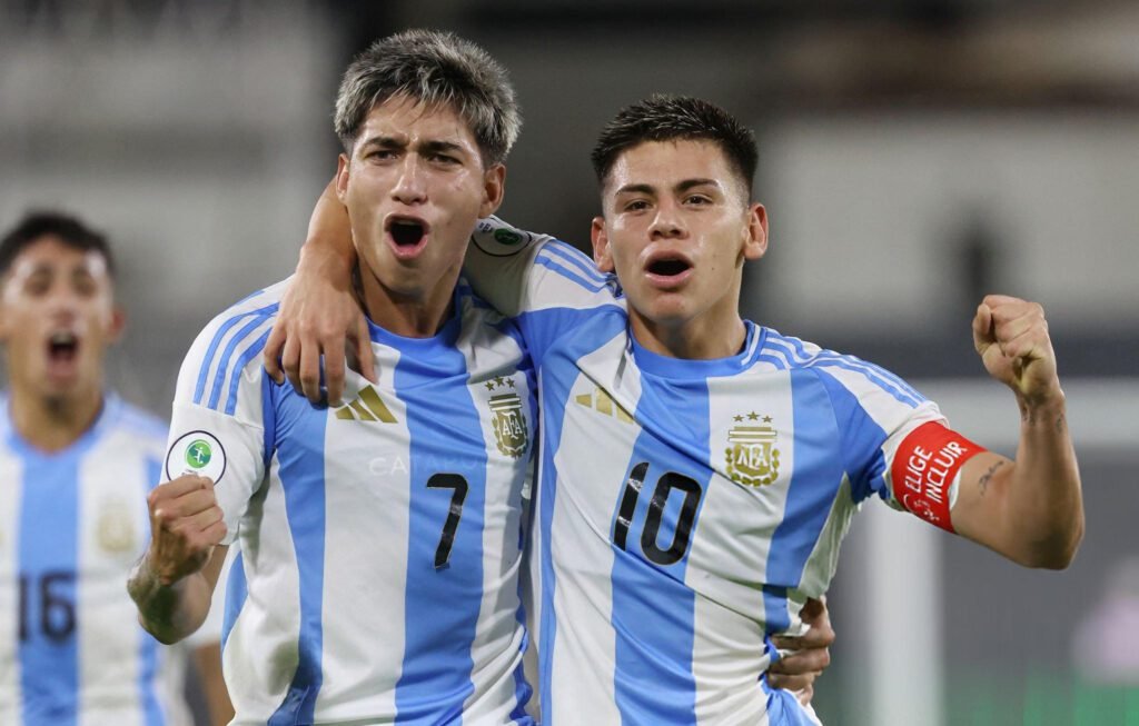 Carrizo y Echeverri, los héroes de Argentina ante Uruguay.