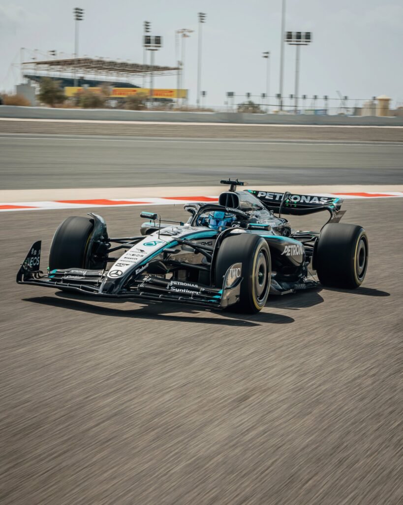 Mercedes sigue una línea continuista pero trabajada en el W16 1 Gko7WbmWcAAjp5l