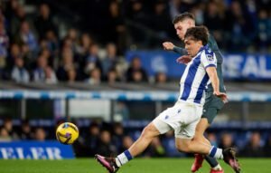 Jon Aramburu se perdió la vuelta contra Midtjylland por acumulación de amarillas.