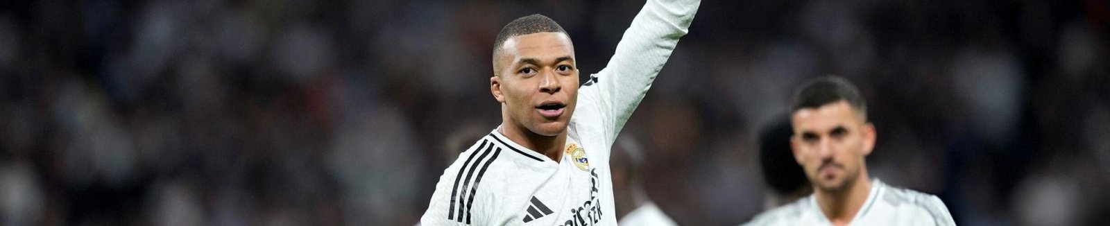 Kylian Mbappé destrozó al Manchester City con triplete.