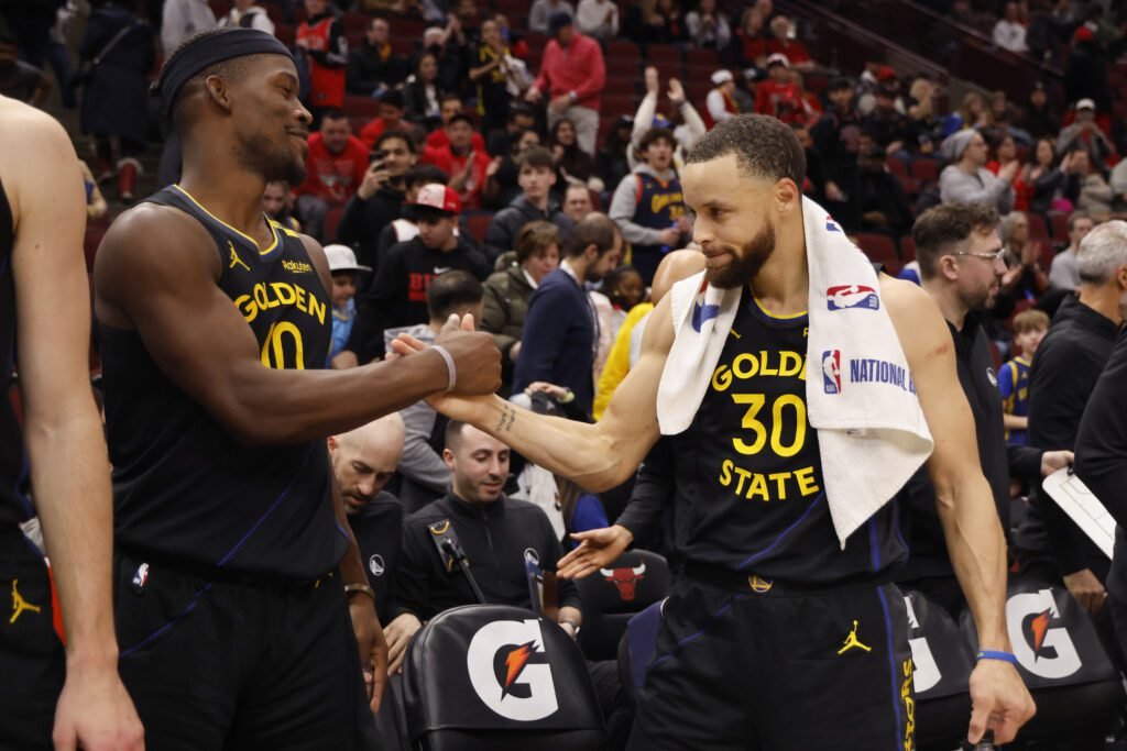 golden state warriors v chicago bulls 2 1