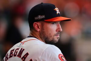 Alex Bregman firma con los Medias Rojas