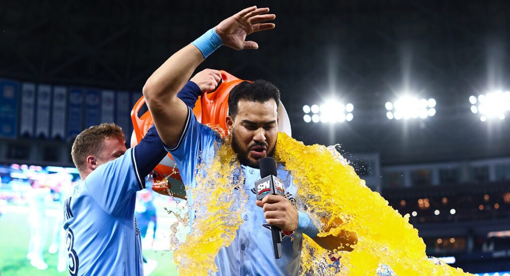 Anthony Santander acelera el paso para volver con Azulejos a finales de septiembre 5 Anthony Santander