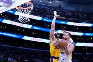 Los Golden State Warriors dominan en Los Angeles ganando 123-116 ante los Lakers.