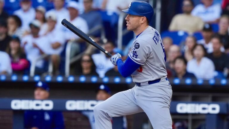 Dodgers Freddie Freeman Marlins AP Marta Lavandier 2025