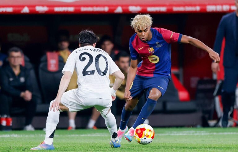 Lamine Yamal vs Fran García en el último Clásico, el de la final de Copa del Rey ganada por Barcelona 3-2 al Real Madrid.