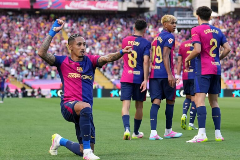 Raphinha anotó dos goles en la victoria de Barcelona 4-3 sobre Real Madrid en El Clásico.