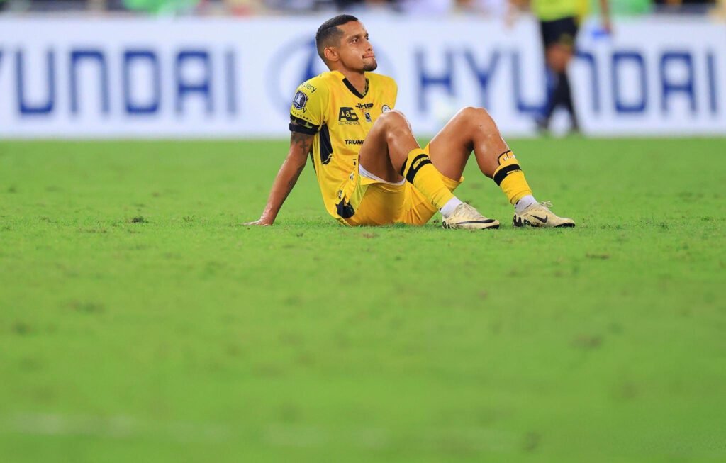 Roberto Rosales.