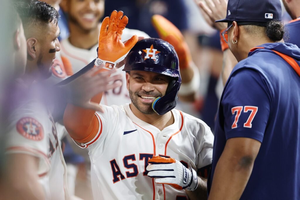 José Altuve rompe nuevas marcas con su jornada de dos jonrones ante los Atléticos 10 José Altuve