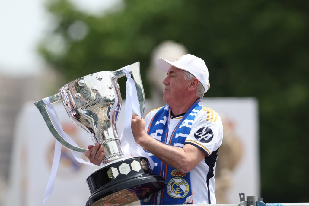 real madrid celebrate winning the laliga title