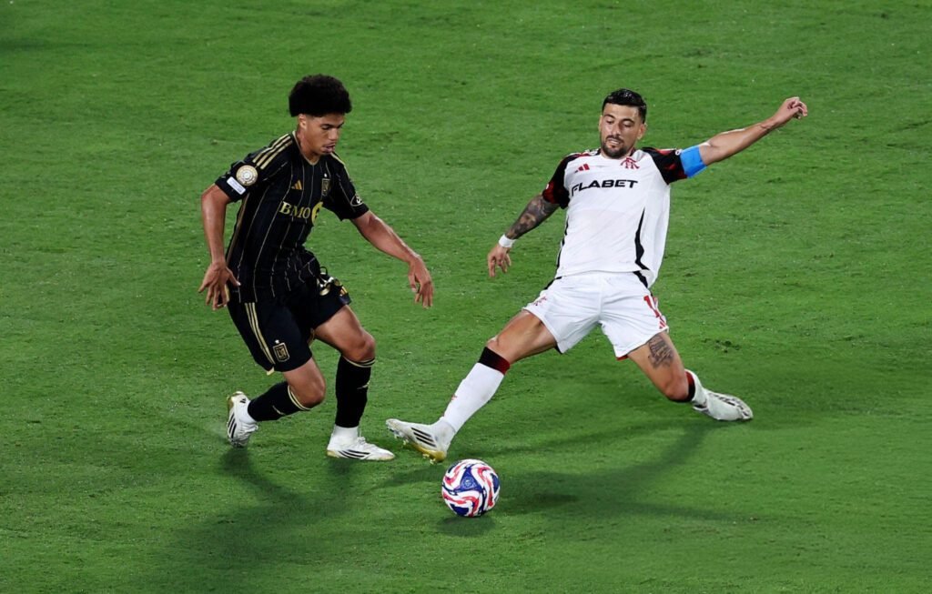 Bayern vs Flamengo y Benfica vs Chelsea, siguen los cruces de octavos 11 David Martínez fue titular y jugó hasta el minuto 70 el duelo entre LAFC y Flamengo.