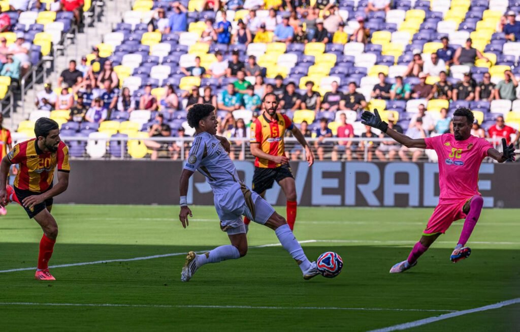 David Martínez disputó el primer tiempo en la derrota de LAFC 1-0 ante Esperánce.
