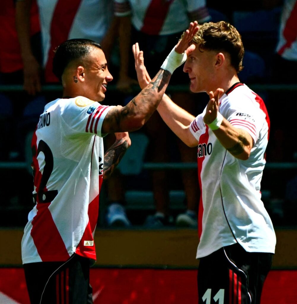 River Plate solventa rápido su compromiso con el Urawa Red 7 GtrOoVJaQAAOYlR scaled e1750199089904