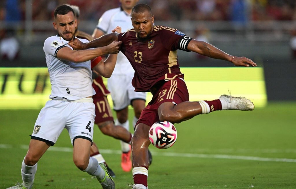 Salomón Rondón sigue inspirado para Venezuela.