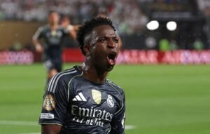 Vinícius guio al Real Madrid a la victoria 3-0 sobre Salzburgo.