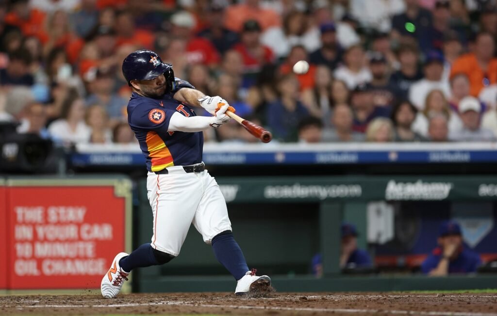 José Altuve comandó triunfo de Astros de Houston con su 13° cuadrangular 1 José Altuve