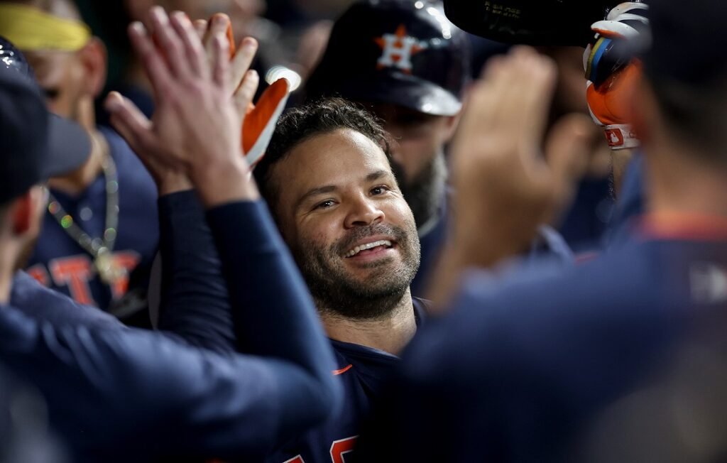 José Altuve comandó triunfo de Astros de Houston con su 13° cuadrangular 3 José Altuve
