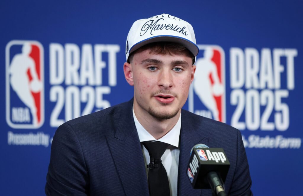 Cooper Flagg, el flamante pick 1 del draft de la NBA: Jugará en Dallas 2 Cooper Flagg